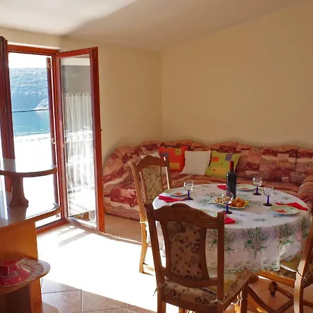 Apt Milena 2 2 Pax Few Steps From The Beach In Krnica