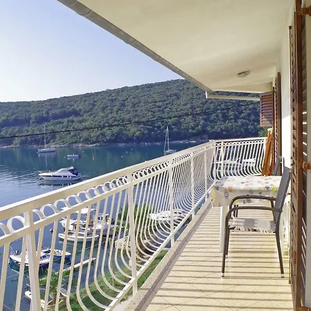 Apt Milena 2 2 Pax Few Steps From The Beach In Krnica *
