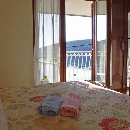 Apt Milena 2 2 Pax Few Steps From The Beach In Krnica Appartamento *