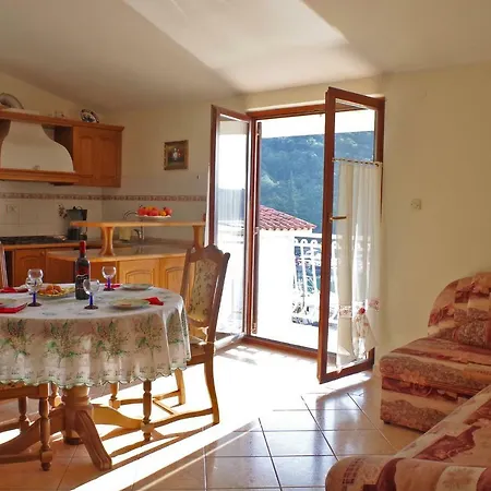 Apt Milena 2 2 Pax Few Steps From The Beach In Krnica Rakalj